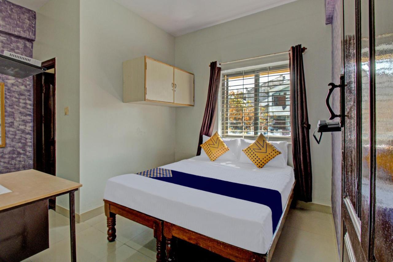Spot On A Class Suites Near Hare Krishna Hill Bangalore Exterior photo